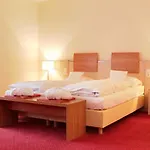 Am Kurpark 4*