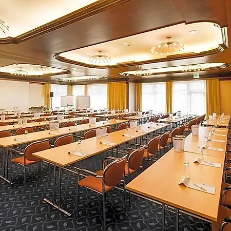 Am Kurpark 4*