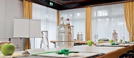 Hotel Am Kurpark 4*