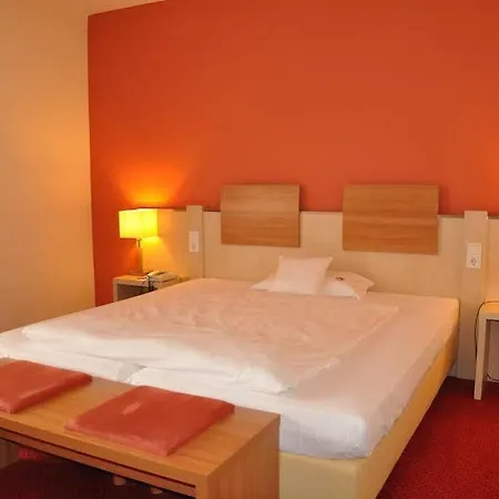 Hotell Am Kurpark 4*